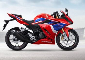 Honda CBR150R: A rival da Yamaha R15