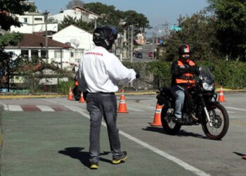 Como fazer o curso de pilotagem da Honda grátis