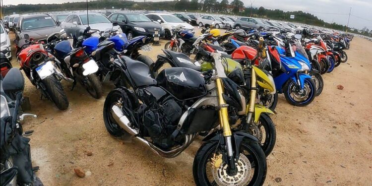 Moto de Leilão: Como Escolher a Melhor Opção para Você