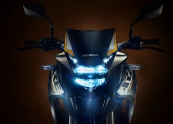 XRE 300 não saiu de linha: Modelo volta a ser produzida