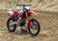 Ducati Desmo450 MX chega ao Brasil: preços e diferenças da Factory