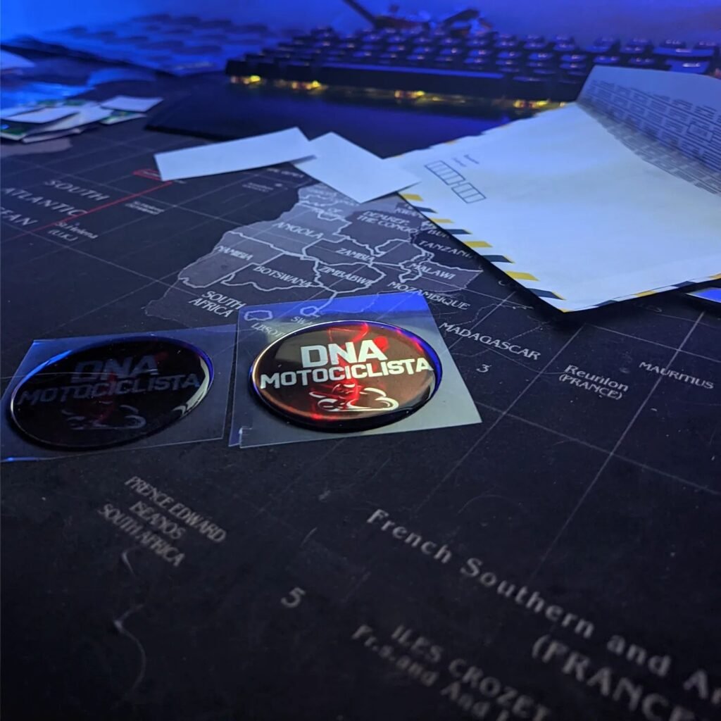 Dois adesivos DNA Motociclista