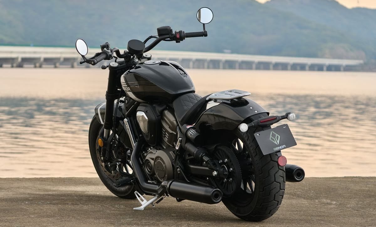 Benda Rock 707, cruiser com motor V2 de 692 cm³