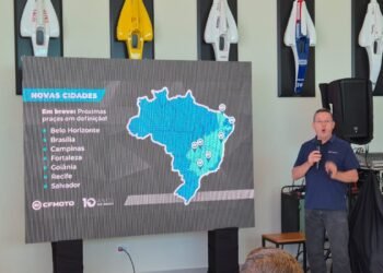 Apresentação da CFMOTO mostra mapa com as novas cidades da rede, entre elas Belo Horizonte