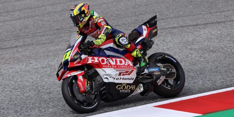 Diogo Moreira, a nova aposta da Honda HRC, pilota a Honda da LCR na MotoGP