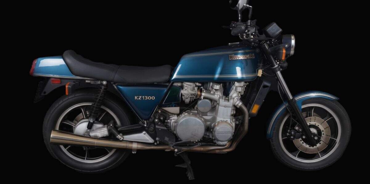 Kawasaki KZ 1300 de 1979 azul, com motor de seis cilindros em linha e escapamentos laterais, exposta no Festival Moto Brasil