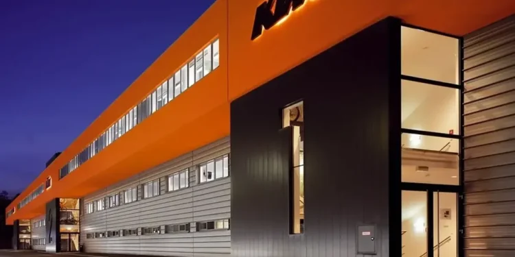 Fábrica da KTM em Mattighofen, na Áustria, onde ficam as motos de maior cilindrada