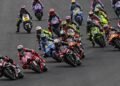 Pilotos da MotoGP durante anúncio do novo formato de 2027