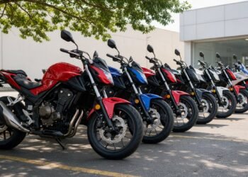 Fileira de motos de diferentes categorias, motos mais vendidas do Brasil