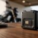Rastreador com compartimento de chip, rastreador com chip próprio para moto